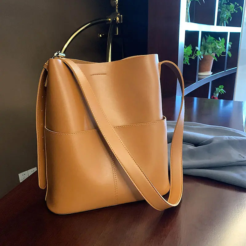 LuxeCarry™ Pehmeä Nahkainen Olkalaukku