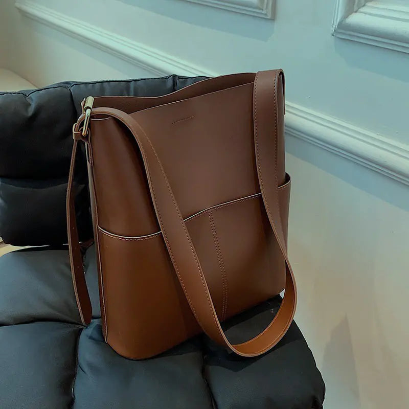 LuxeCarry™ Pehmeä Nahkainen Olkalaukku