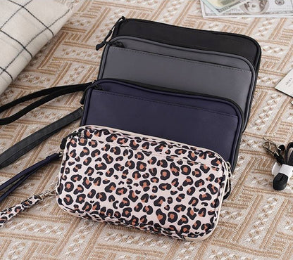 Monitoiminen Passilaukku – RFID-suojattu ja Vedenkestävä Matkakorttikotelo