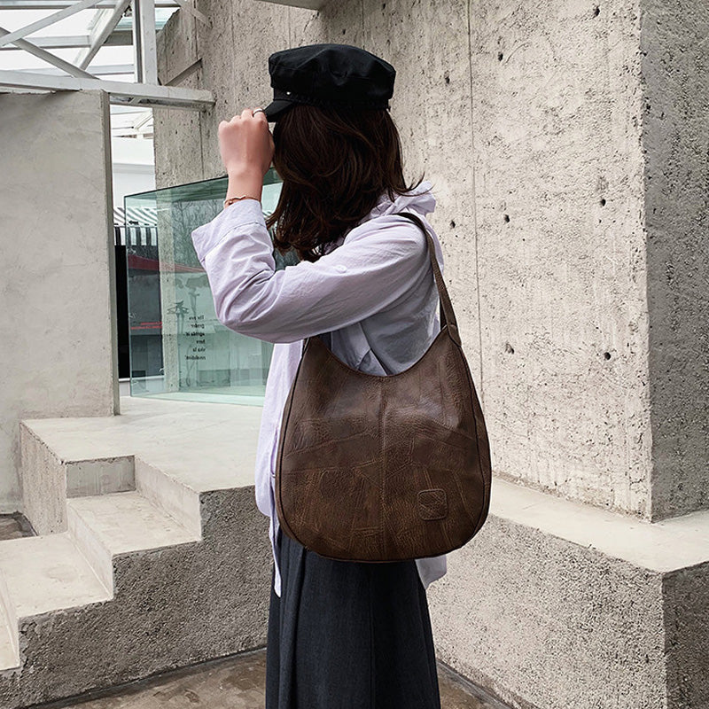 Retro™ – Naisten Tilava Olkalaukku Pehmeää Nahkaa