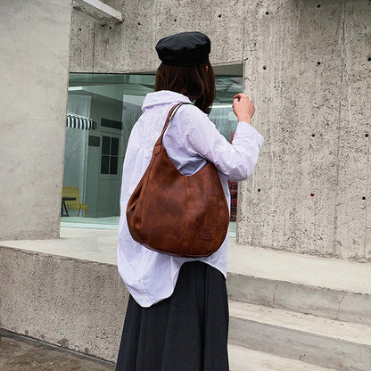 Retro™ – Naisten Tilava Olkalaukku Pehmeää Nahkaa